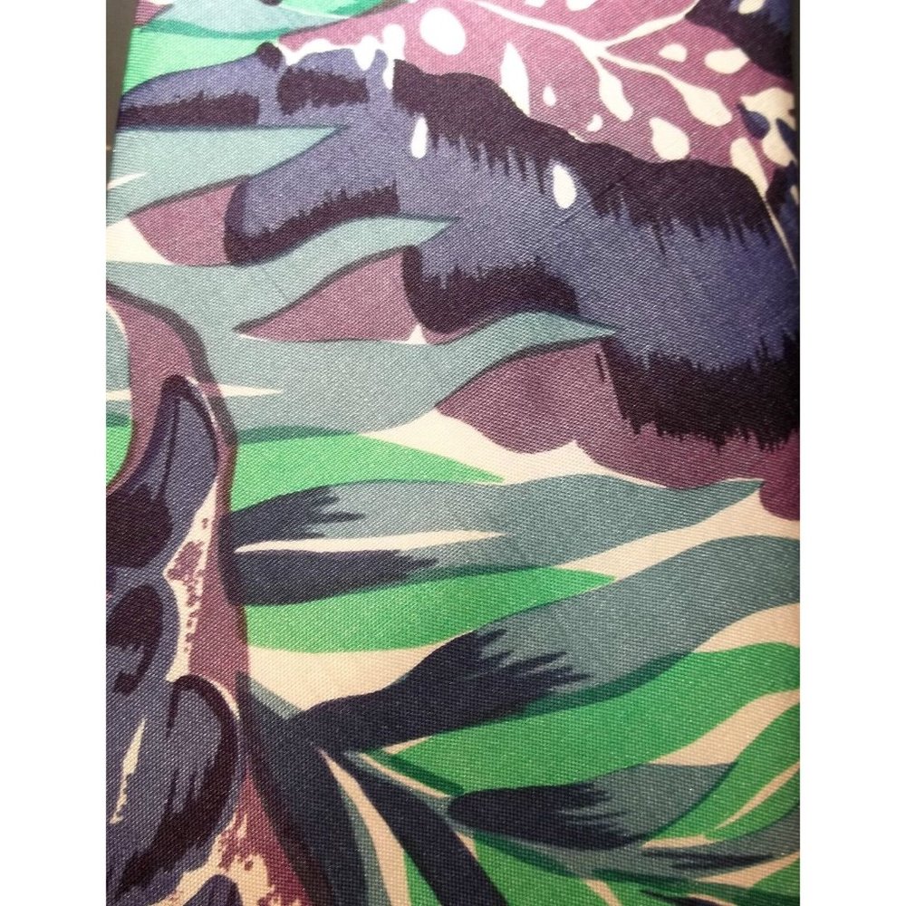 Men's Novelty Tie Multi Color Plants Floral Green Hand Sewn 100% Silk 60" - Picture 4 of 5